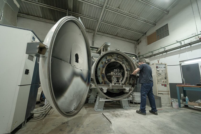 Limpieza de cámaras metalizadoras